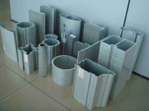 重庆工业异型铝型材加工厂.jpg